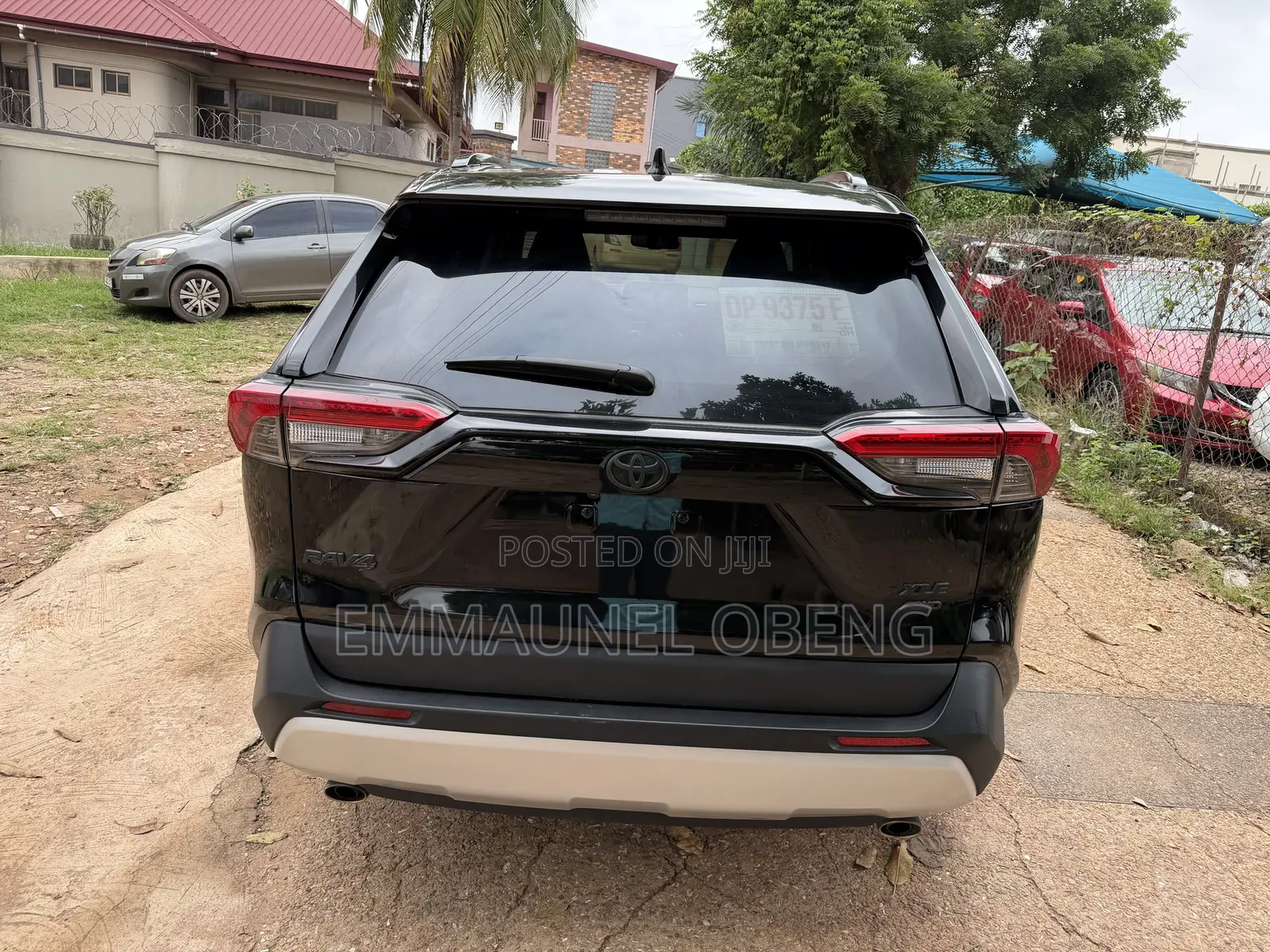 Toyota RAV4 XLE 2022 Black