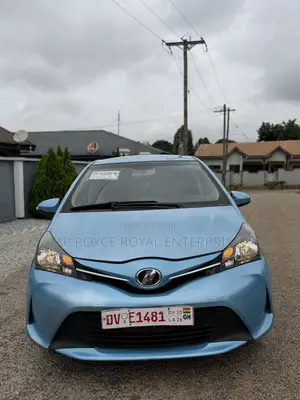 Toyota Vitz 1.3 AWD 5dr 2015 Blue