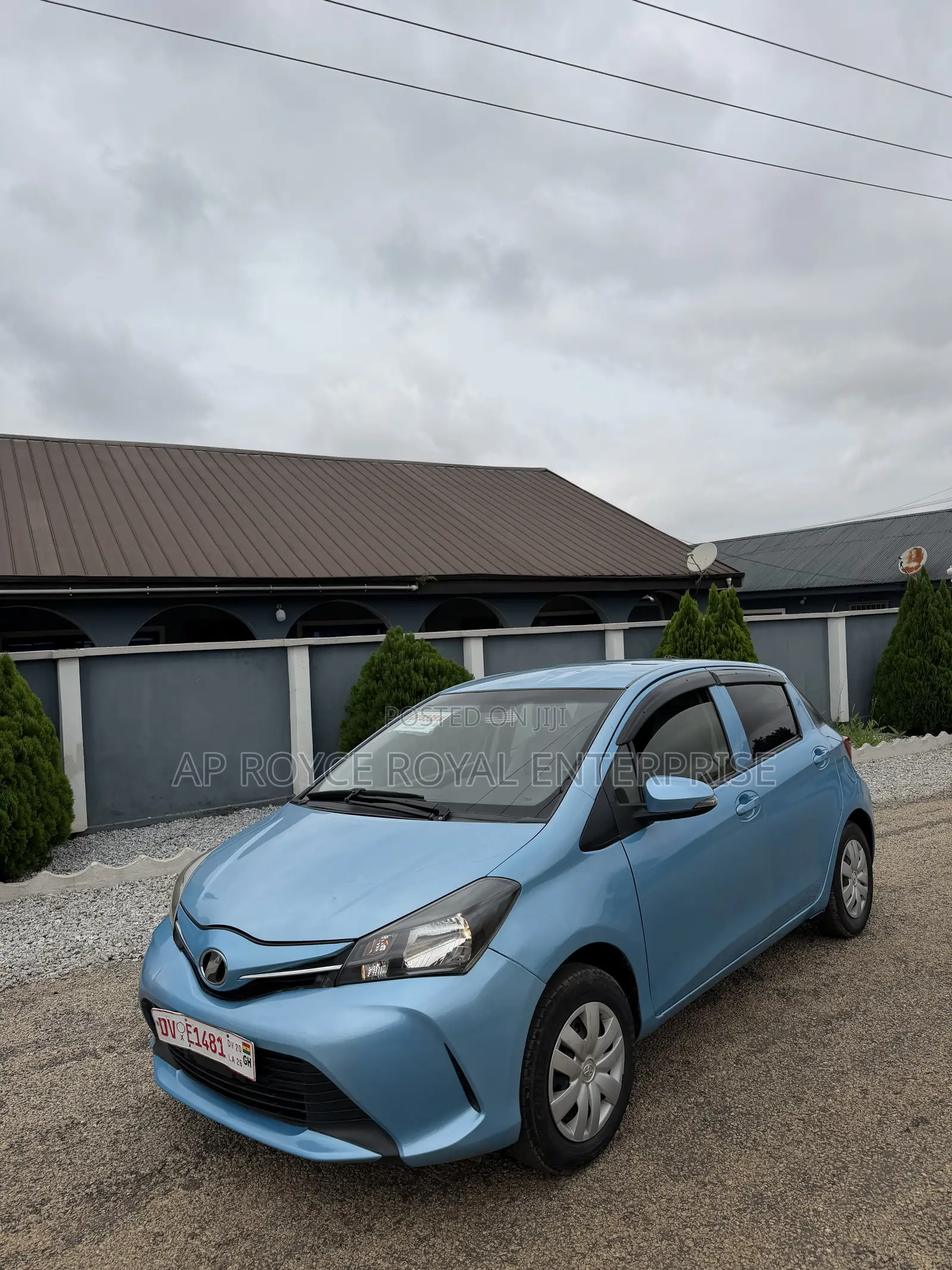 Toyota Vitz 1.3 AWD 5dr 2015 Blue