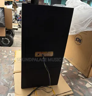 RCF TT+ Passive, Double 18-Inch Bass Reflex Subwoofer/ Speakers
