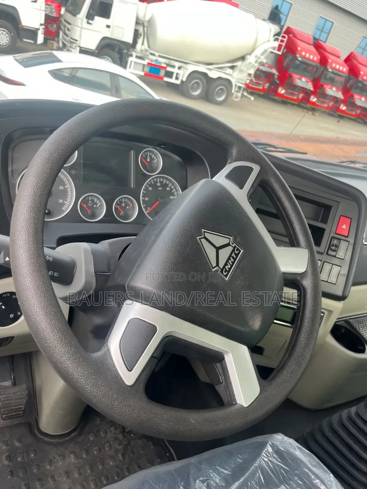 Sinotruk 2026 White