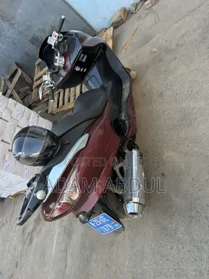 Honda Forza 2012