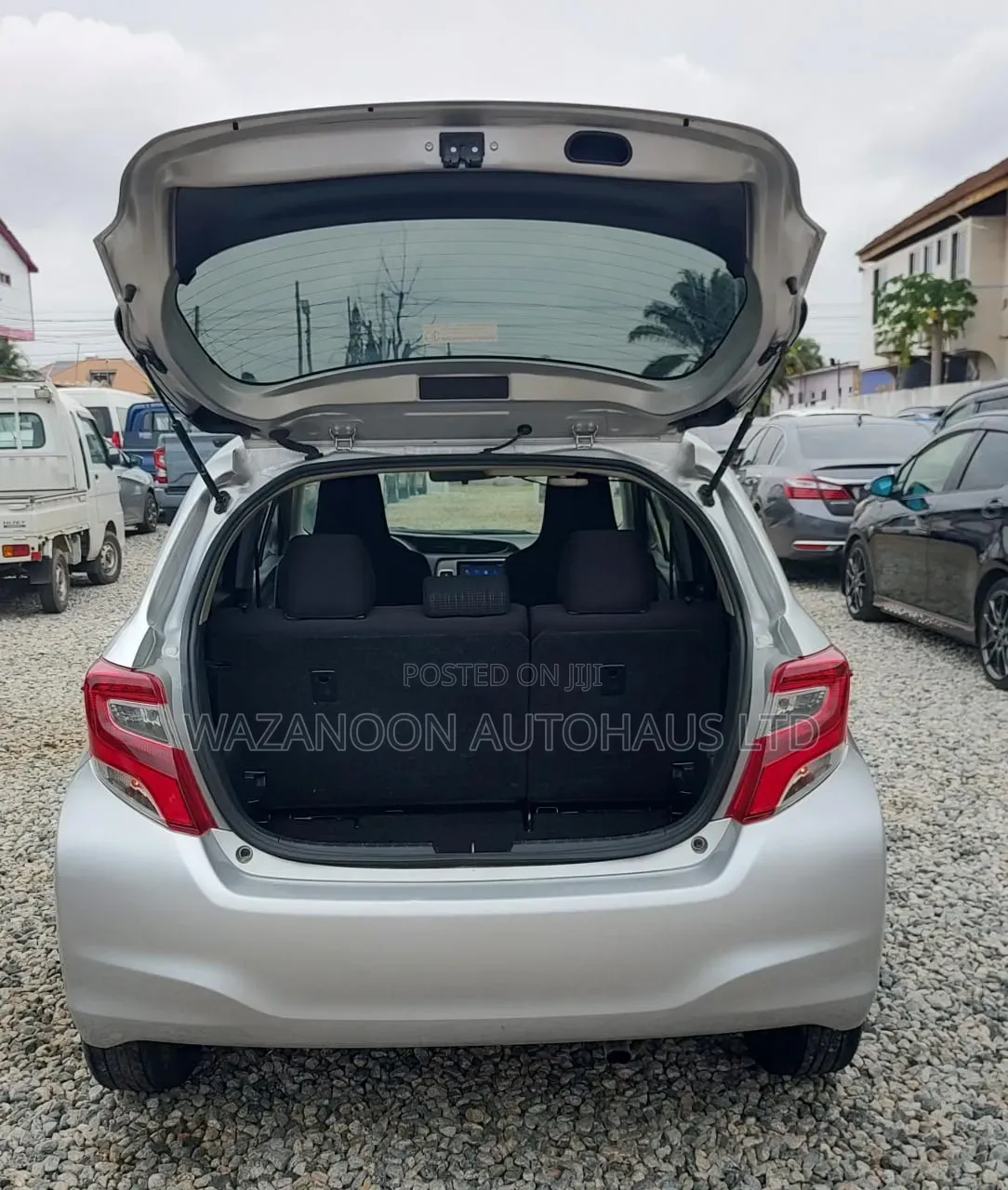 Toyota Vitz 2014 Silver