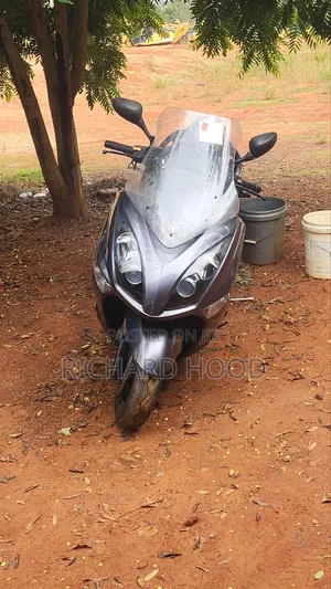 Yamaha Majesty 2019 Silver