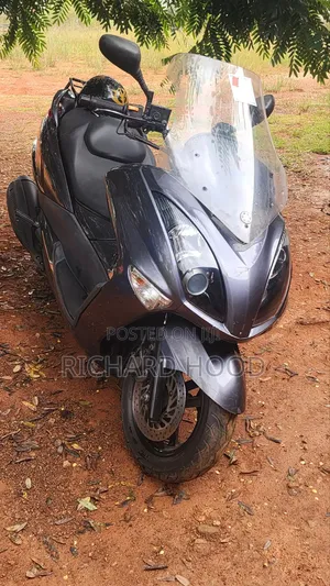 Yamaha Majesty 2019 Silver