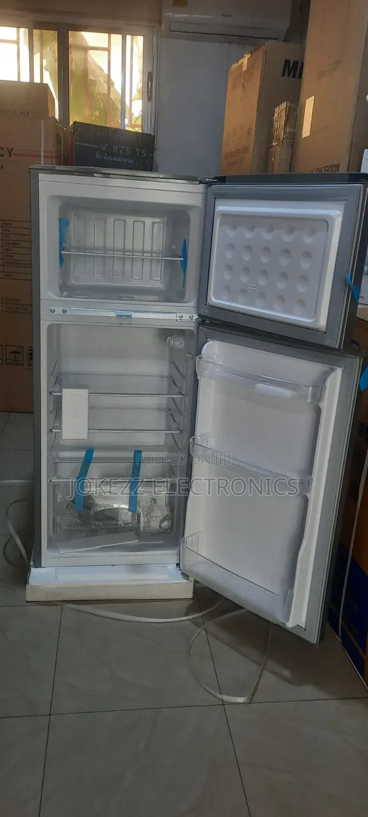 Legacy Fridge ( 121 Liters)
