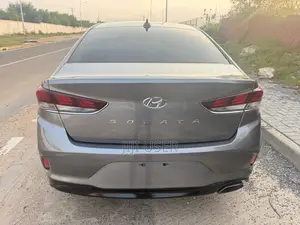 Hyundai Sonata SE 2019 Silver