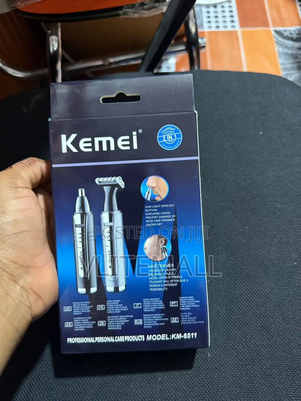 Kemei KM-6511 Is a Rechargeable 2-in-1 Grooming Device