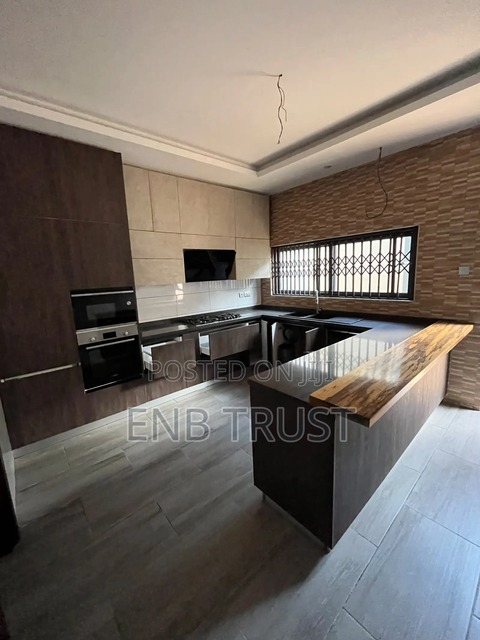 4bdrm Duplex in East Legon, A&C Mall Area for sale