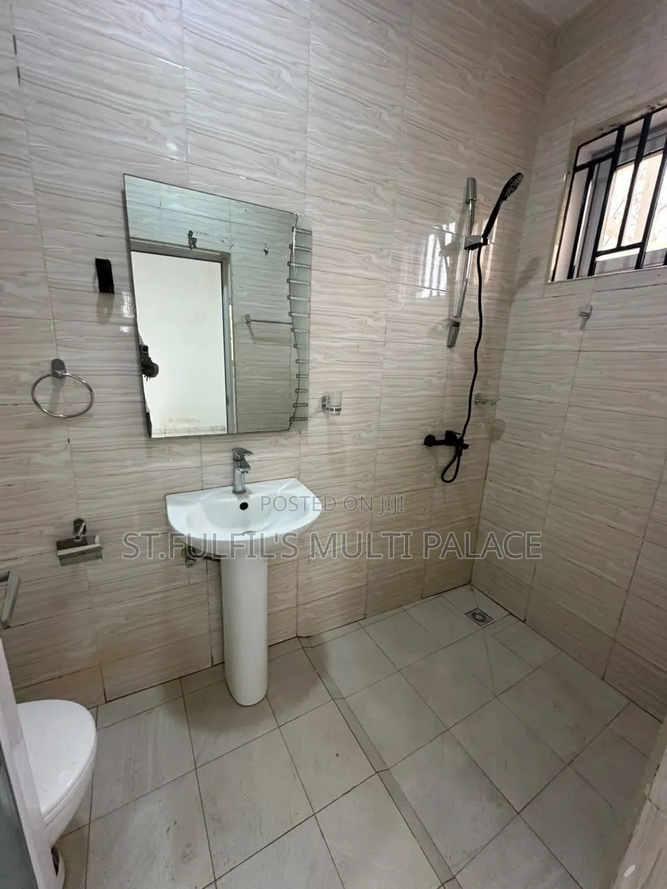 3bdrm Apartment in Adenta Pantang Road, New Site for rent
