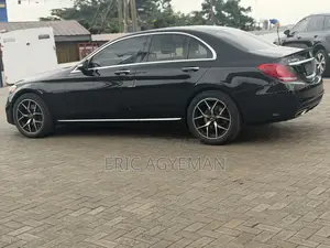 Mercedes-Benz C300 2016 Black