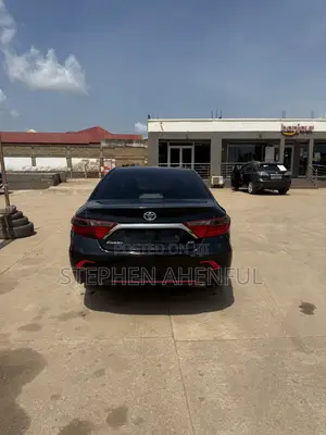 Toyota Camry 2016 Black