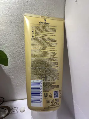 Vaseline Gluta Hya Flawless Bright Lotion