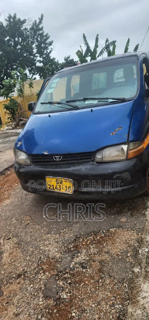 Toyota HiAce 1999 Blue