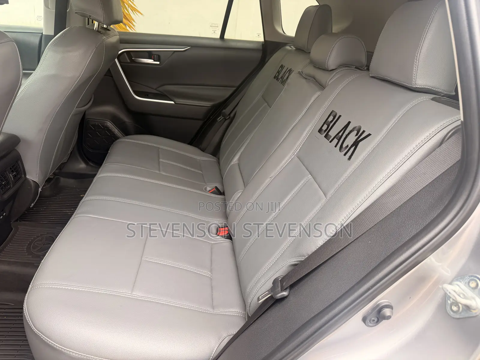Toyota RAV4 XLE AWD 2024 Silver