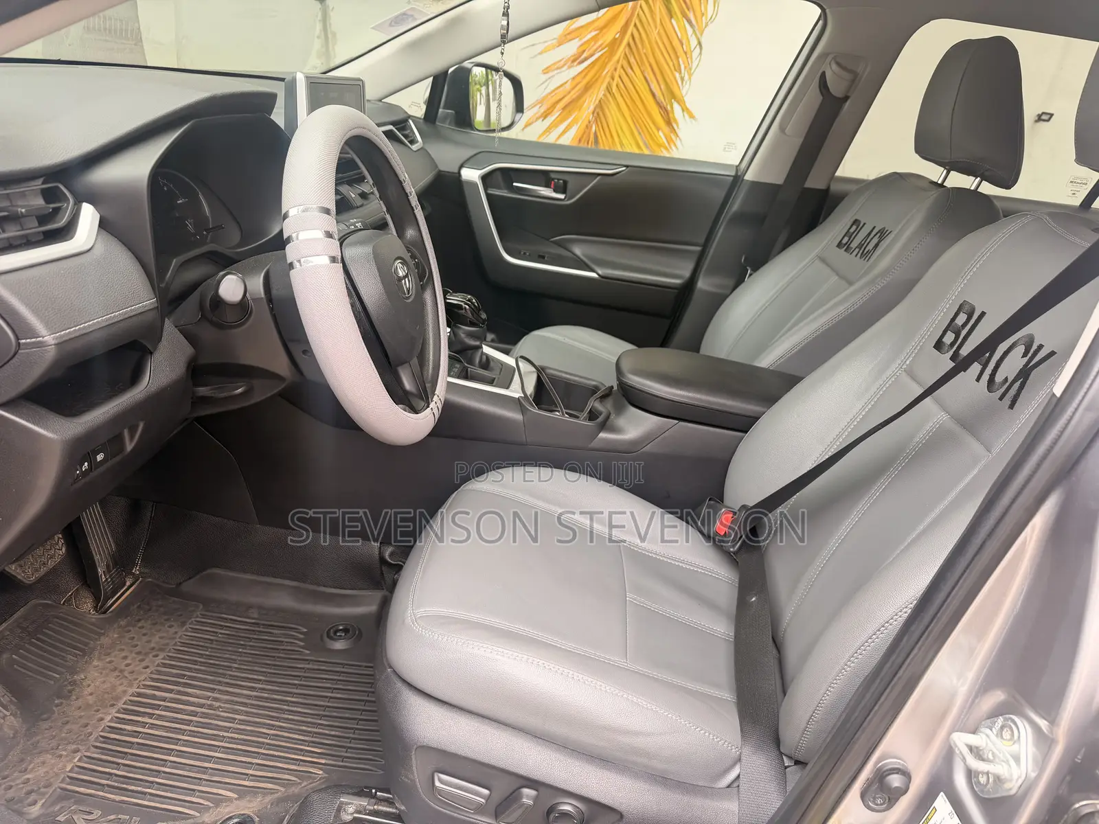 Toyota RAV4 XLE AWD 2024 Silver