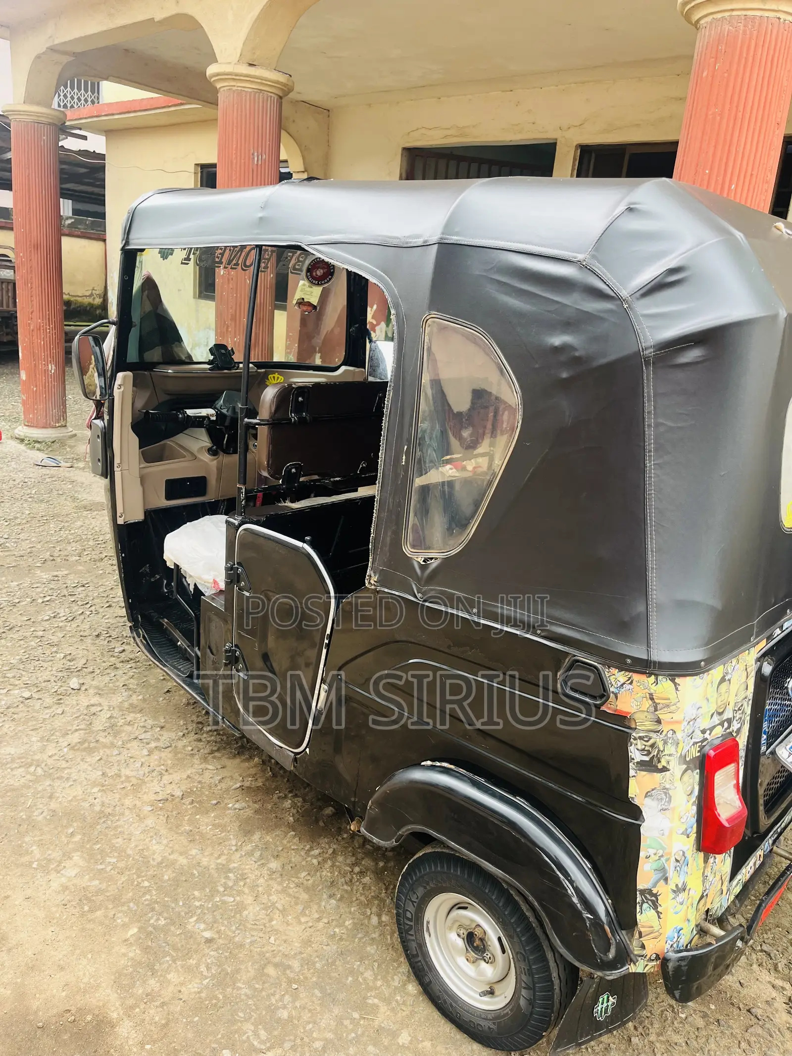 New Bajaj RE 2026 Black