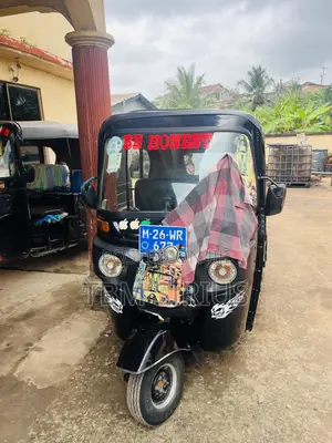 New Bajaj RE 2026 Black