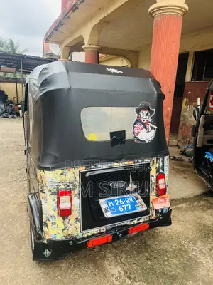 New Bajaj RE 2026 Black