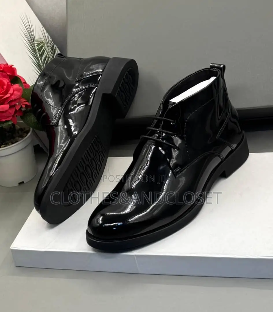 John Foster Black Grain Leather Chukka Boots