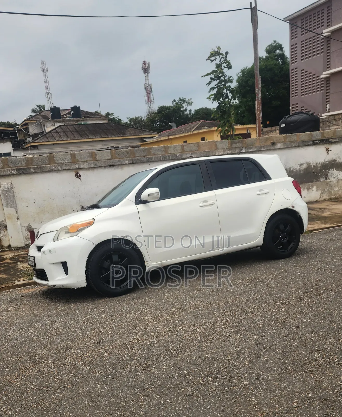 Scion xD Base 2009 White