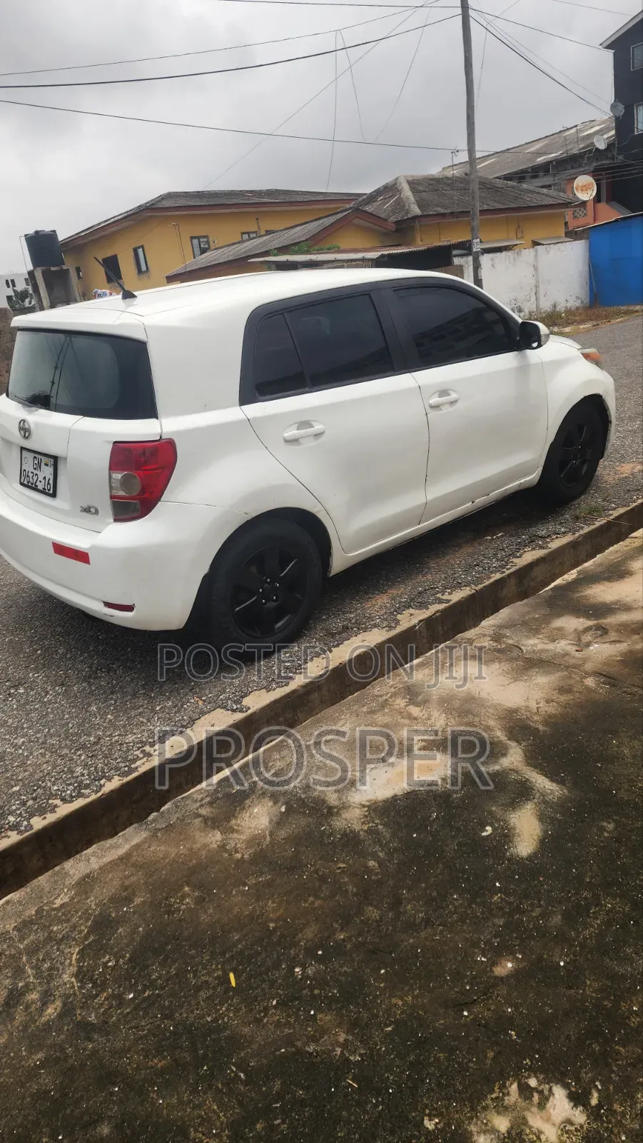 Scion xD Base 2009 White