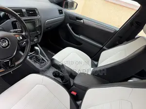 Volkswagen Jetta 1.8T Sport 2016 White