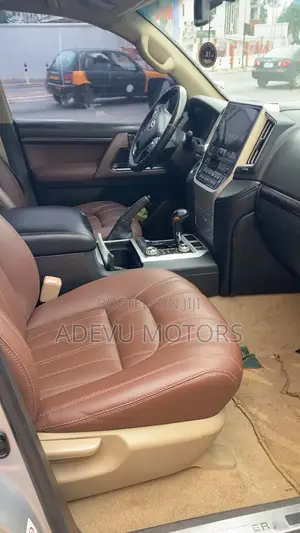 Toyota Land Cruiser 4.0 V6 DSL 2012 Silver