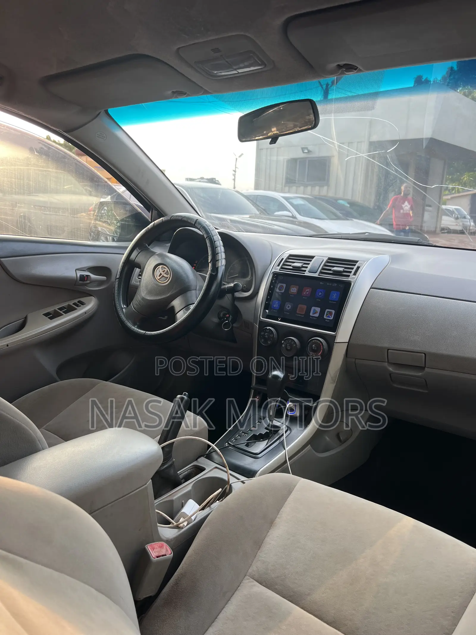 Toyota Corolla LE 4dr Sedan (1.8L 4cyl 4A) 2010 Silver