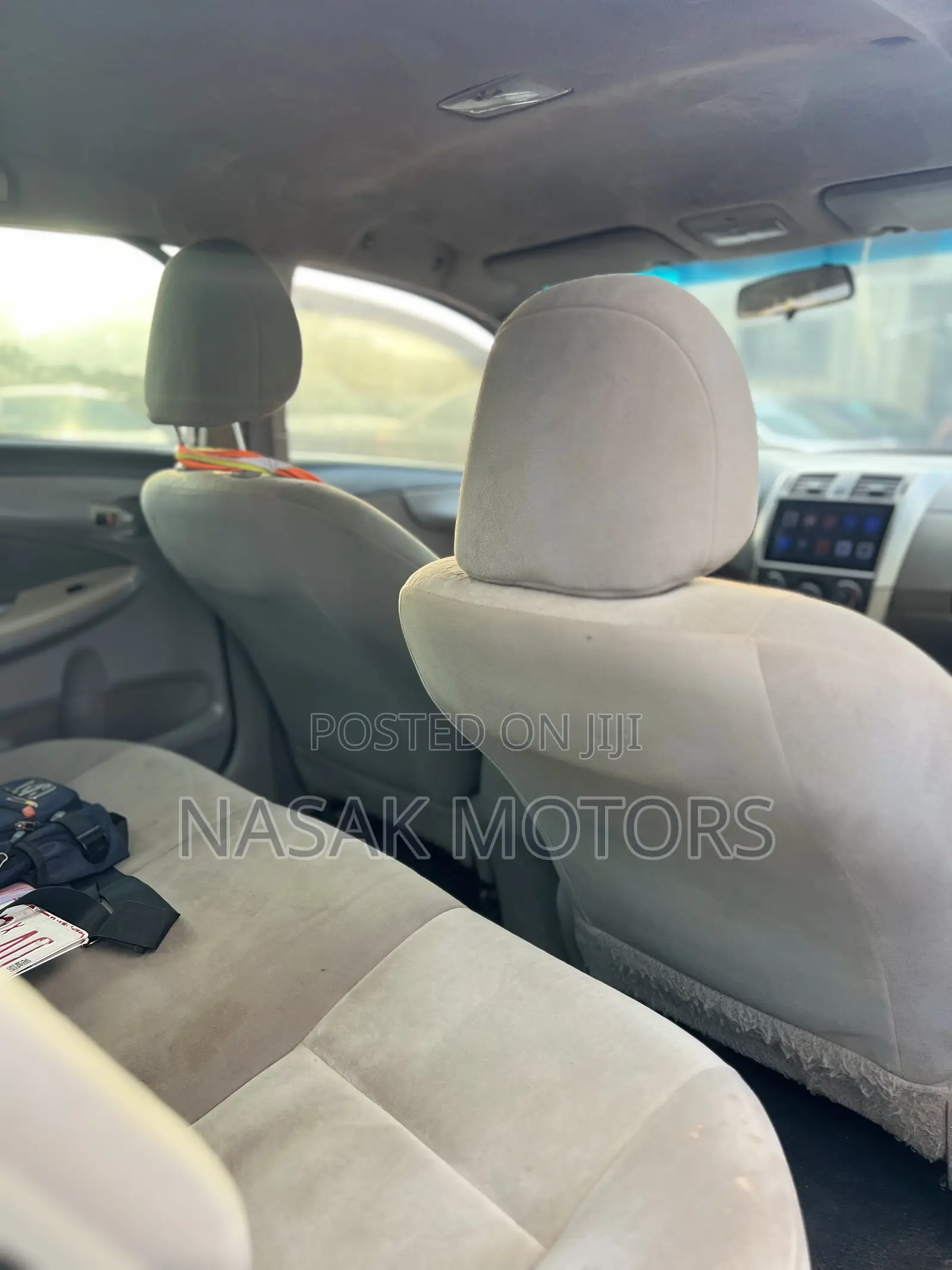 Toyota Corolla LE 4dr Sedan (1.8L 4cyl 4A) 2010 Silver