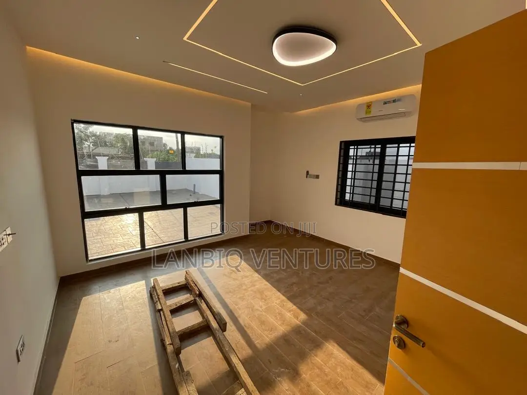 3bdrm House in Ashaley Botwe for sale