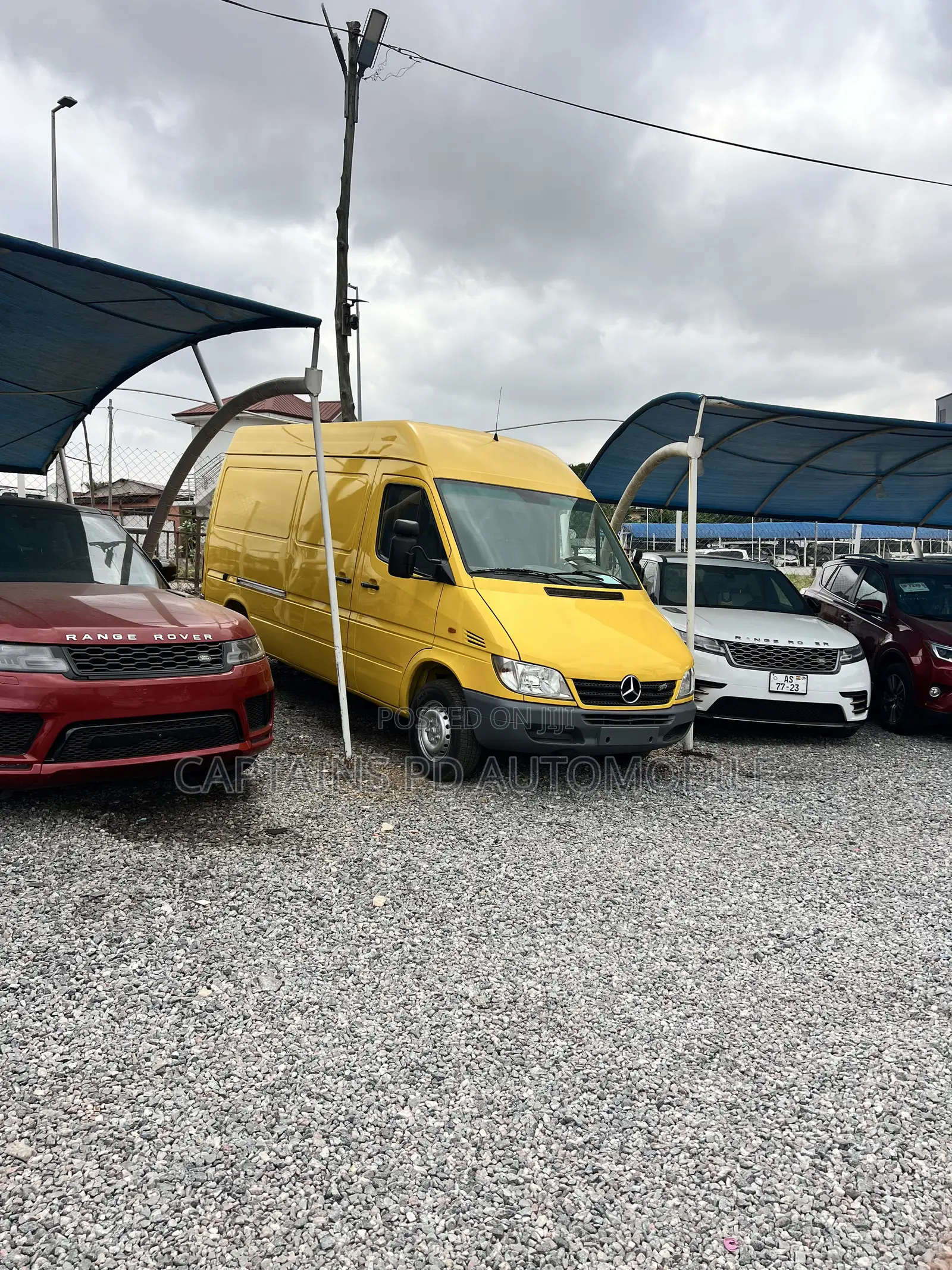 Mercedes-Benz Sprinter 2009 Yellow