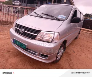 Toyota HiAce 2012 Silver