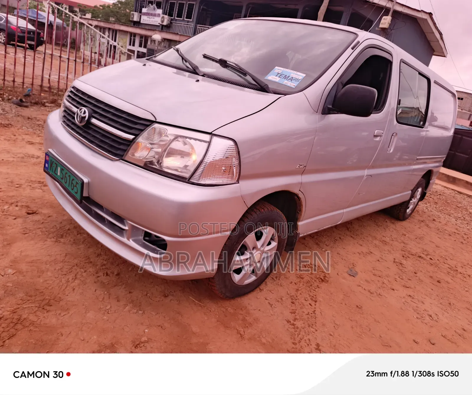 Toyota HiAce 2012 Silver