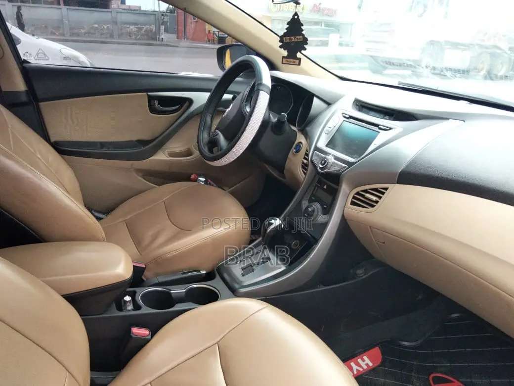 Hyundai Elantra Limited Sedan FWD (1.8L 4cyl 6A) 2013 Black