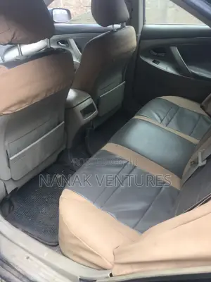 Toyota Camry Base 4dr Sedan (2.5L 4cyl 6M) 2010 Black