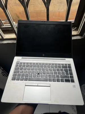 Laptop HP EliteBook 840 G3 8GB Intel Core i5 HDD+SSD 512GB