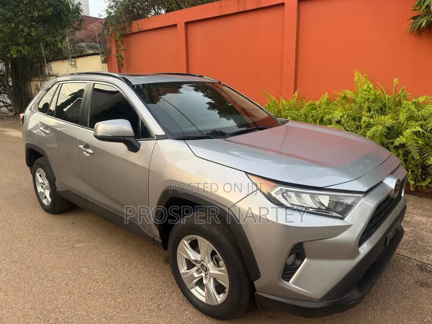 Toyota RAV4 2021 Silver