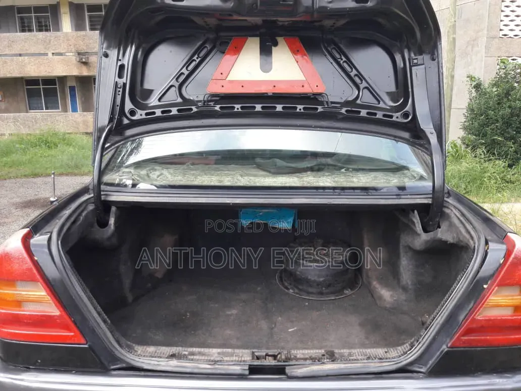 Mercedes-Benz C180 1995 Black