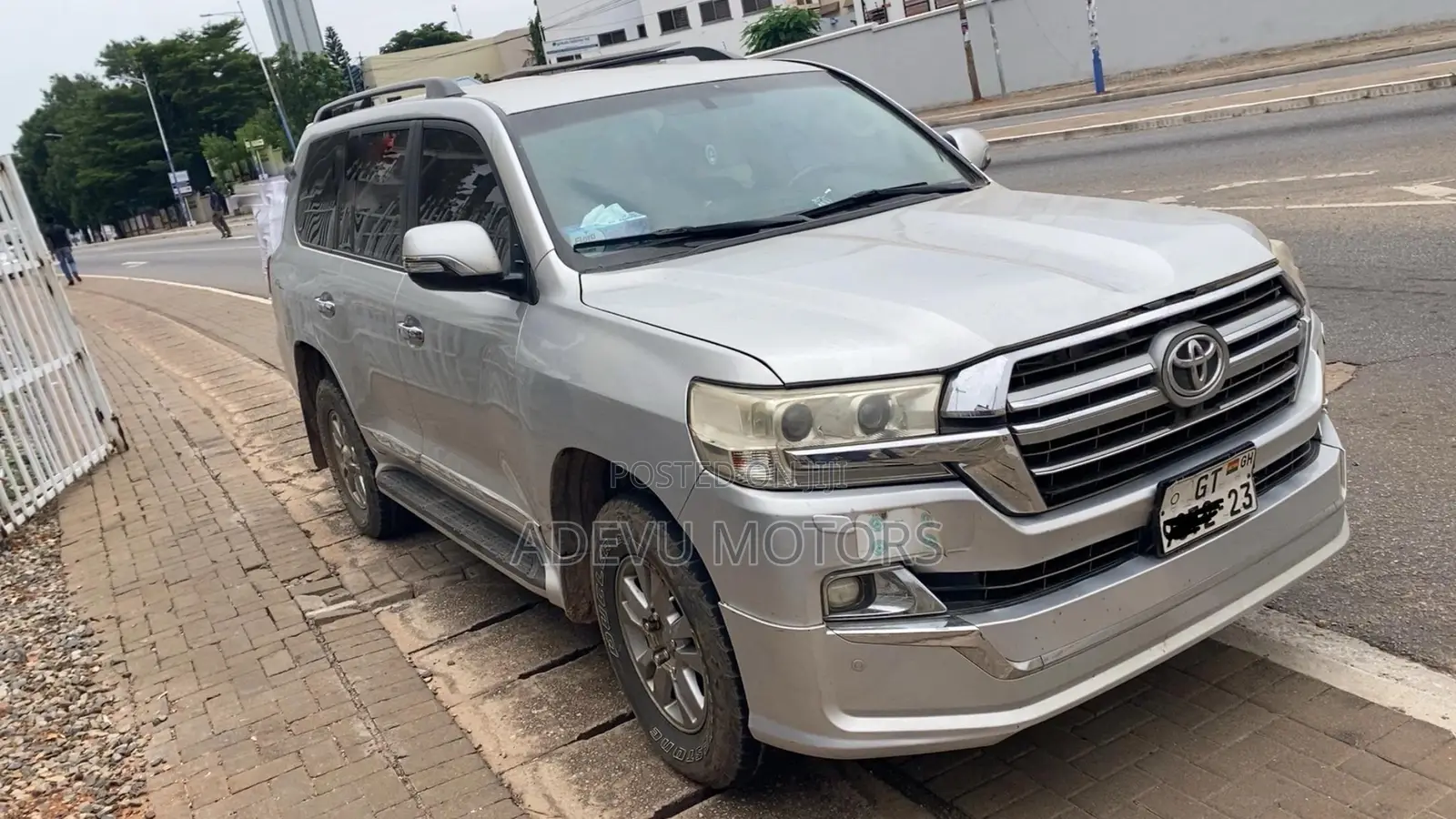Toyota Land Cruiser 4.0 V6 DSL 2012 Silver