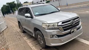Toyota Land Cruiser 4.0 V6 DSL 2012 Silver
