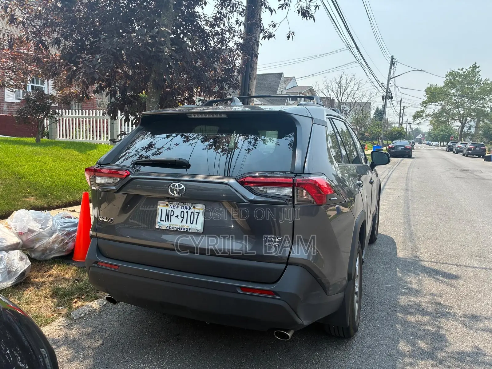 Toyota RAV4 XLE AWD 2024 Gray