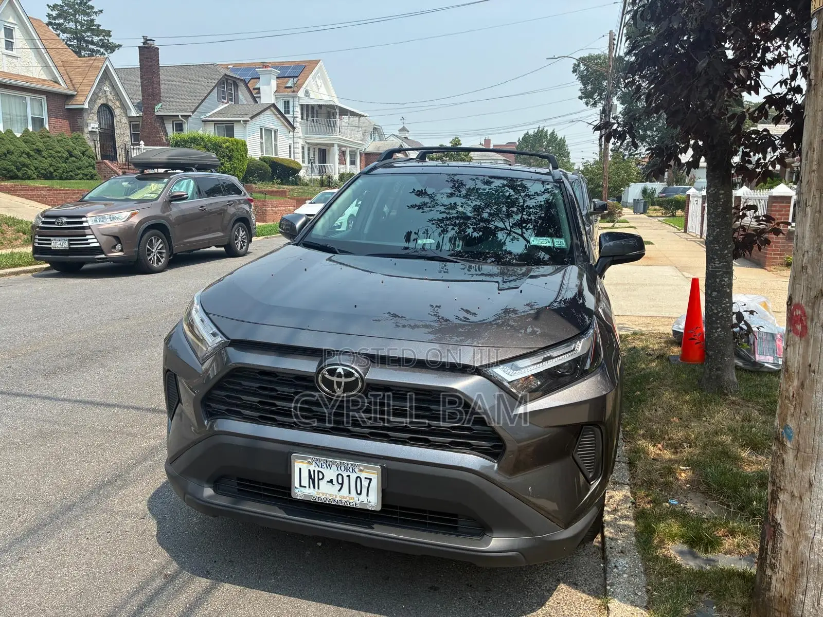 Toyota RAV4 XLE AWD 2024 Gray