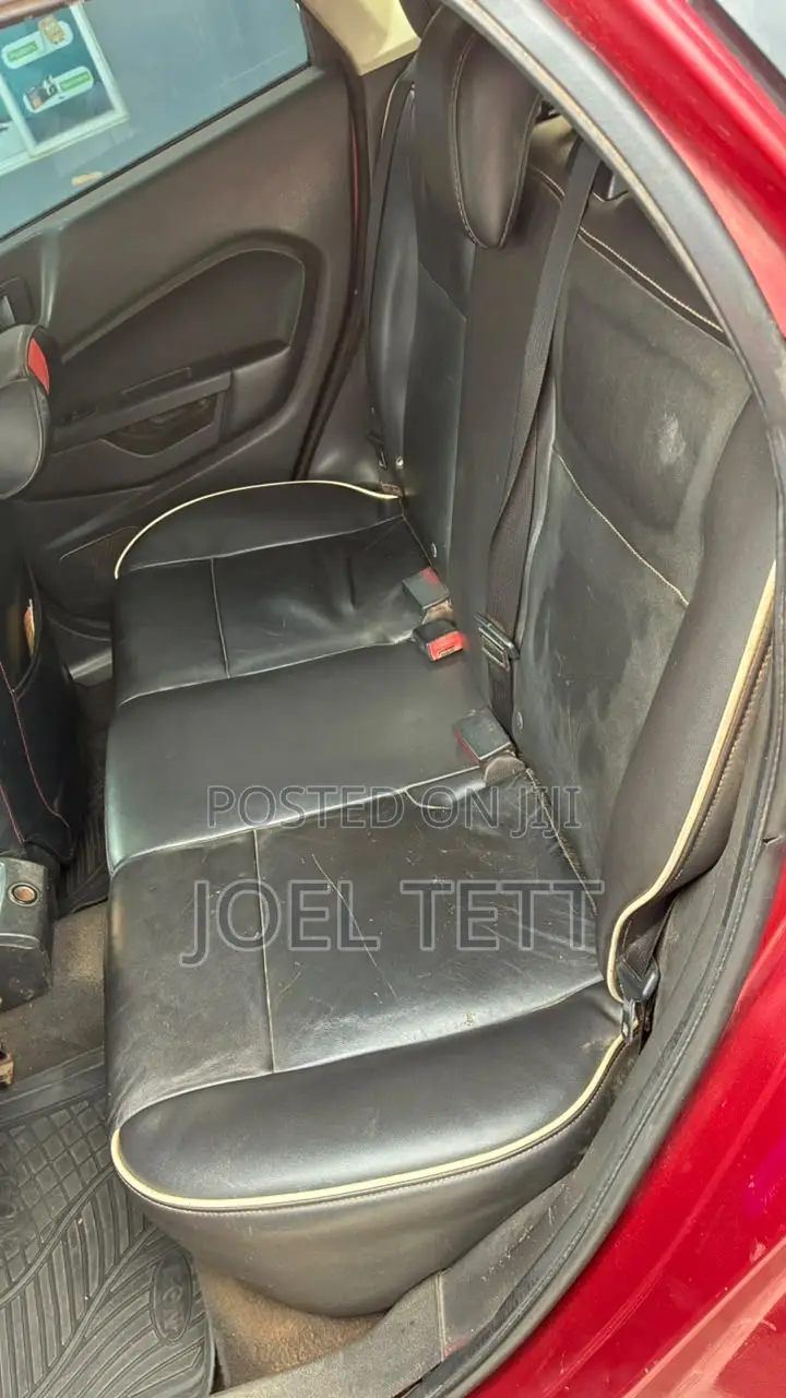 Ford Fiesta 2015 Red