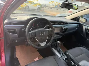 Toyota Corolla 2016 Red
