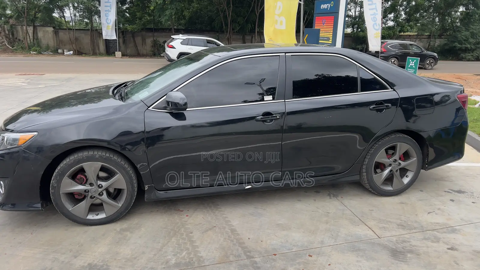 Toyota Camry SE 4dr Sedan (2.5L 4cyl 6A) 2013 Black