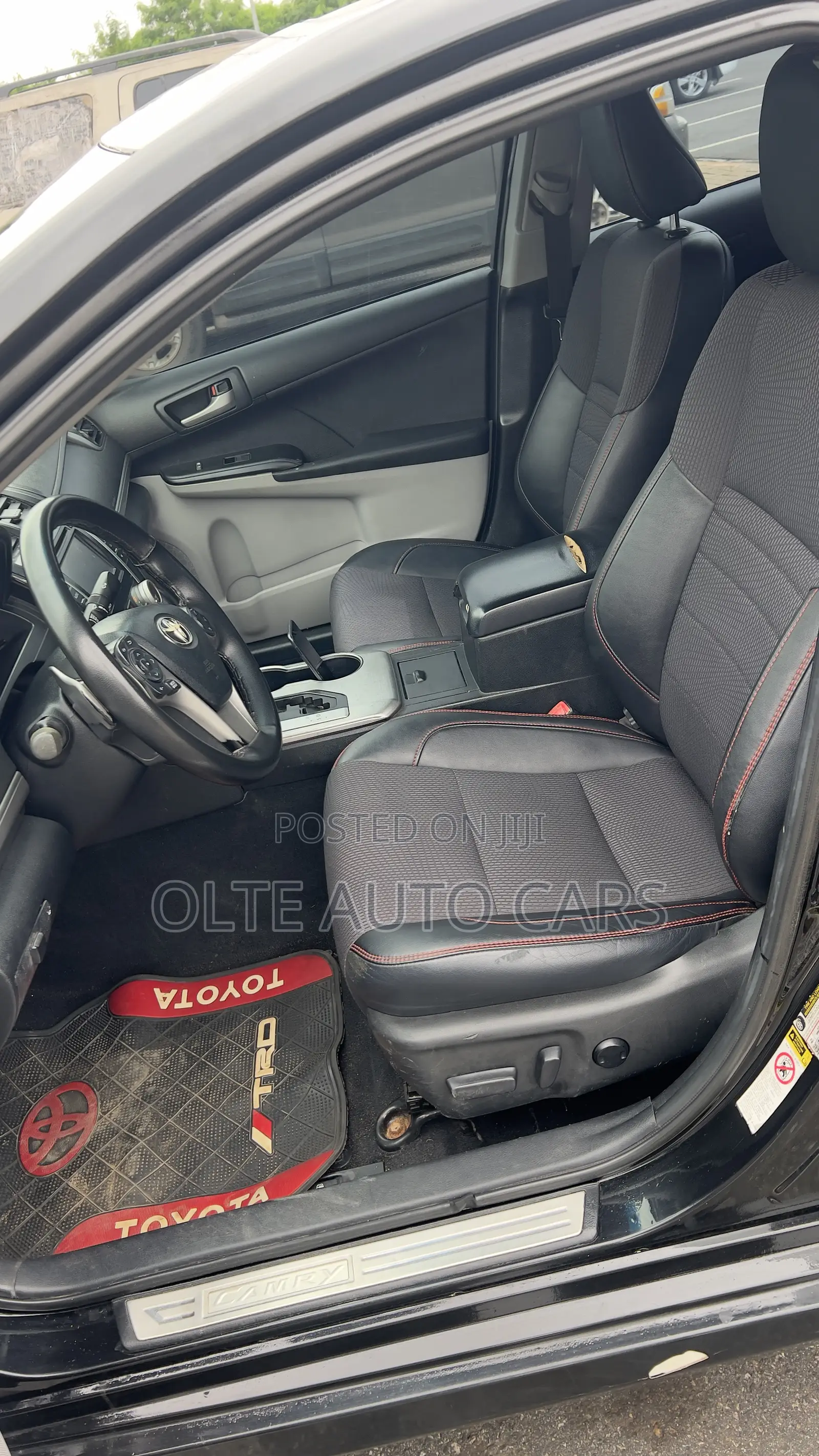 Toyota Camry SE 4dr Sedan (2.5L 4cyl 6A) 2013 Black