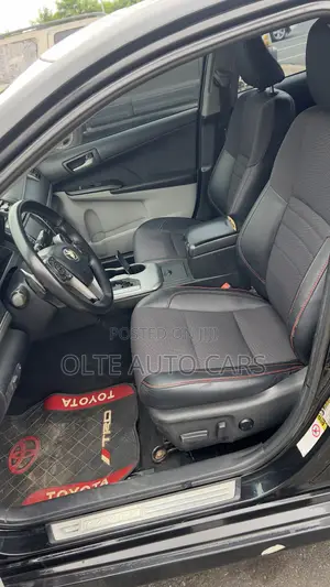 Toyota Camry SE 4dr Sedan (2.5L 4cyl 6A) 2013 Black