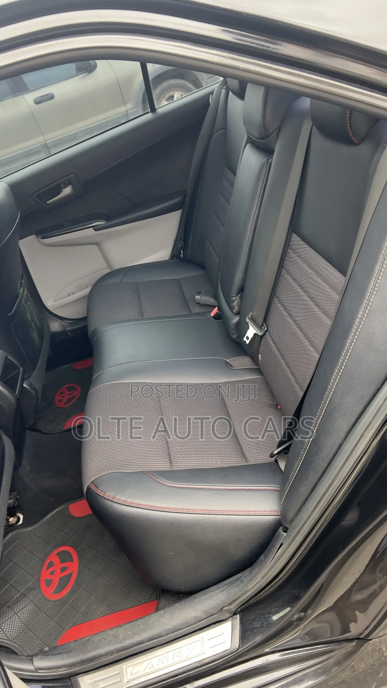 Toyota Camry SE 4dr Sedan (2.5L 4cyl 6A) 2013 Black