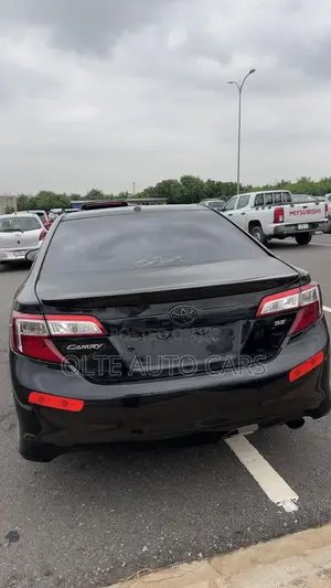 Toyota Camry SE 4dr Sedan (2.5L 4cyl 6A) 2013 Black